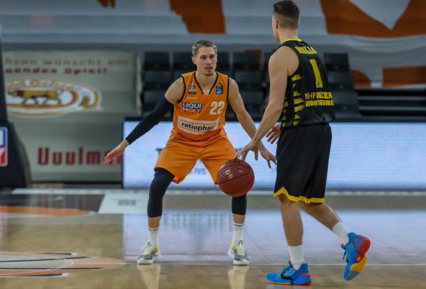 跨赛季的朋 跨赛季的朋