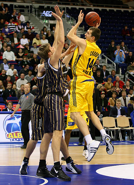 的努力与坚 的努力与坚